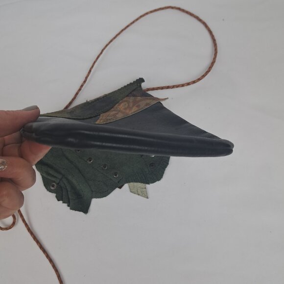 White Buffalo Creations Handmade Leather Crossbody - Picture 8 of 16